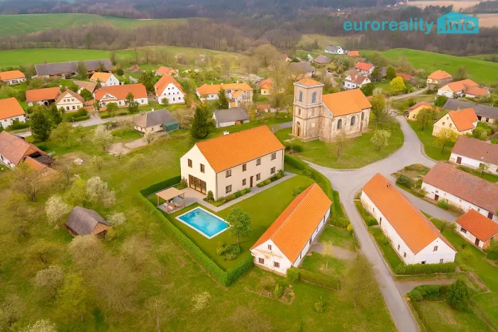 Prodej zemědělského objektu, Jestřebí - Pavlovice, 365 m2
