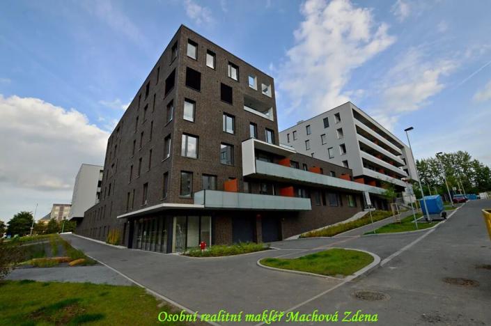Pronájem bytu 2+kk, Praha - Hlubočepy, Benešova, 54 m2