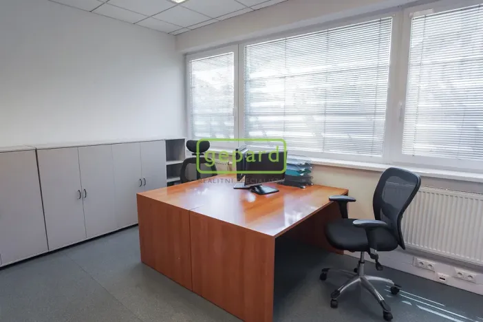 Pronájem kanceláře, Praha - Stodůlky, Tlumačovská, 194 m2