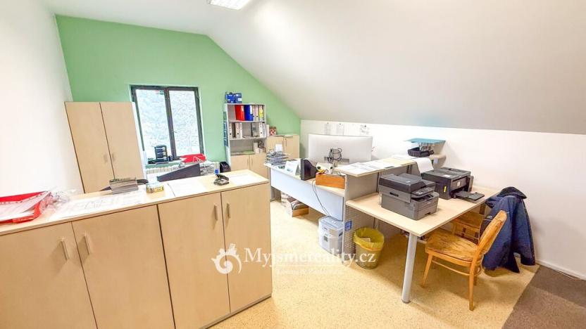 Prodej obchodního prostoru, Jihlava - Hruškové Dvory, 796 m2