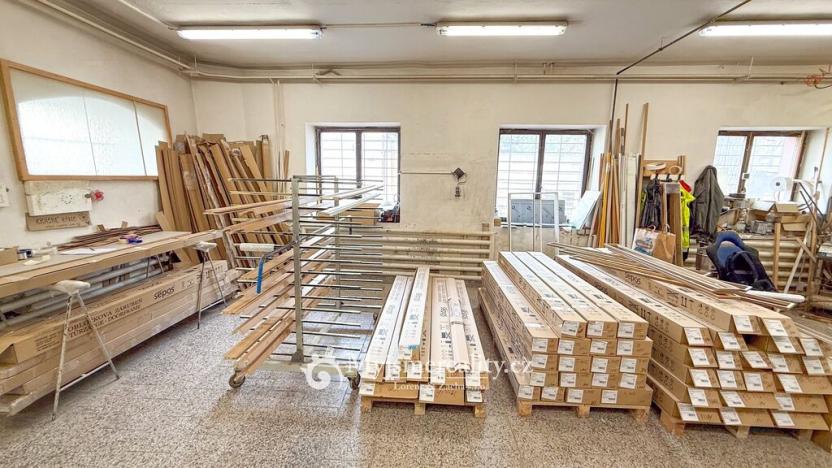 Prodej obchodního prostoru, Jihlava - Hruškové Dvory, 796 m2