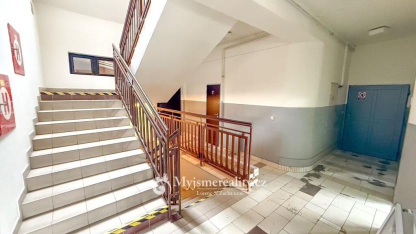 Prodej obchodního prostoru, Jihlava - Hruškové Dvory, 796 m2