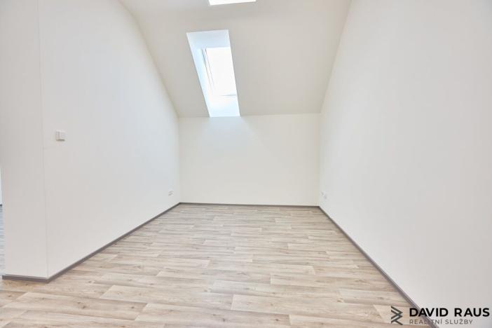 Pronájem kanceláře, Rajhrad, Stará pošta, 33 m2