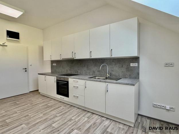 Pronájem kanceláře, Rajhrad, Stará pošta, 14 m2