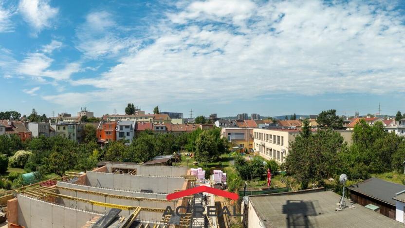 Prodej bytu 3+kk, Brno, Charbulova, 77 m2