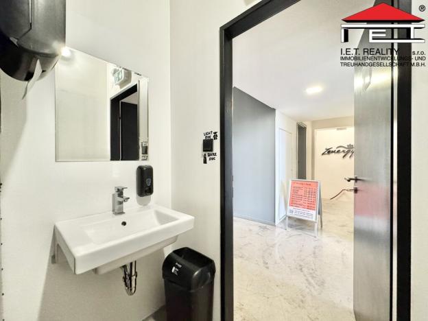 Pronájem restaurace, Brno - Trnitá, Křenová, 100 m2