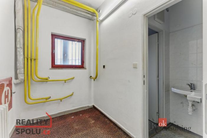 Prodej obchodního prostoru, Žďár nad Sázavou - Žďár nad Sázavou 6, Nádražní, 129 m2