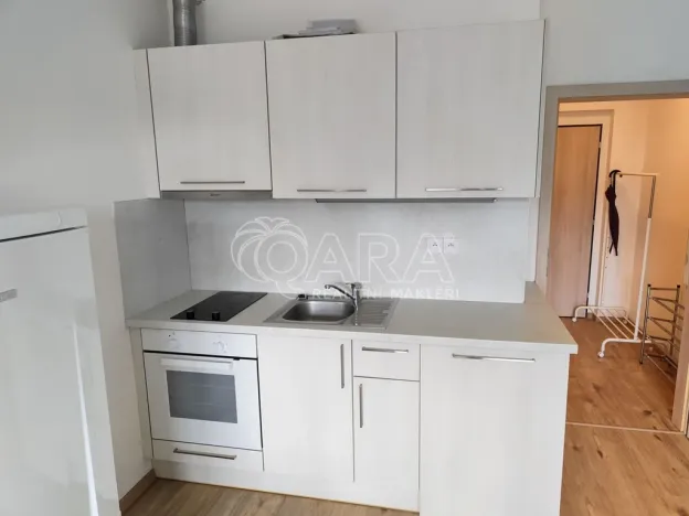 Pronájem bytu 1+kk, Praha - Stodůlky, Holýšovská, 28 m2