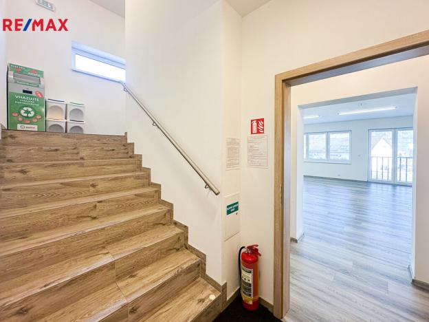 Prodej kanceláře, Štěchovice, Krátká, 300 m2