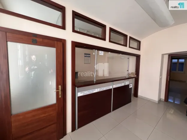 Pronájem obchodního prostoru, Karlovy Vary - Dvory, Chebská, 146 m2