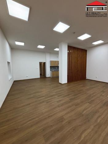 Pronájem kanceláře, Sedliště, 402 m2