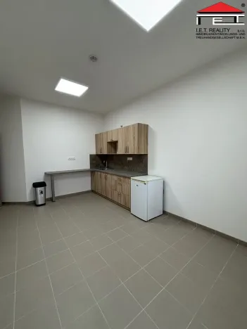Pronájem kanceláře, Sedliště, 402 m2