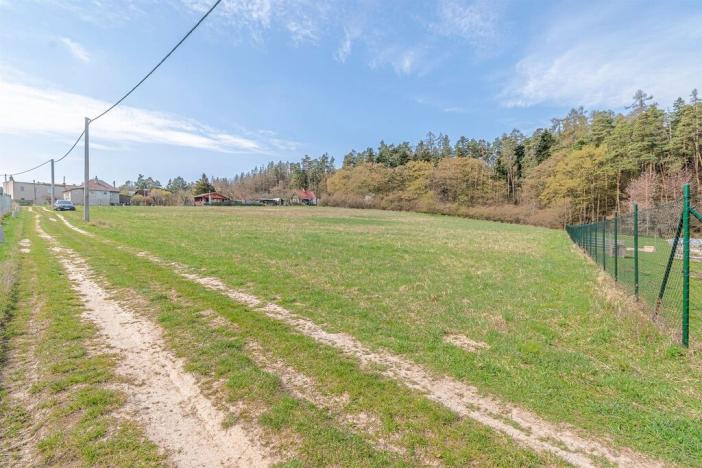 Prodej pozemku pro bydlení, Ptení, 1942 m2