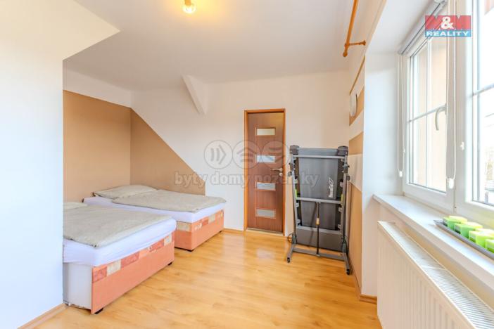 Prodej rodinného domu, Krnov - Pod Bezručovým vrchem, Úvoz, 120 m2