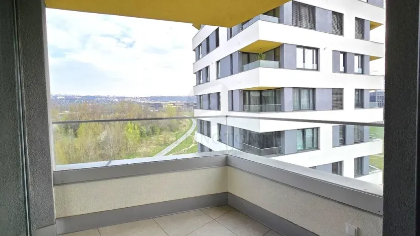 Pronájem bytu 2+kk, Praha - Karlín, Sokolova, 54 m2