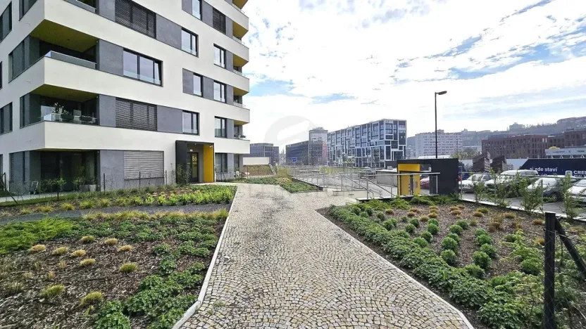 Pronájem bytu 2+kk, Praha - Karlín, Sokolova, 54 m2