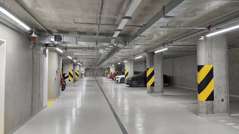 Pronájem bytu 2+kk, Praha - Karlín, Sokolova, 54 m2