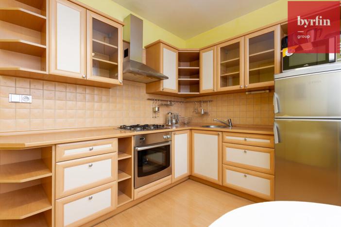 Prodej bytu 2+1, Opava, Holasická, 59 m2