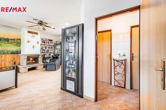 Prodej rodinného domu, Byšice, 5. května, 300 m2