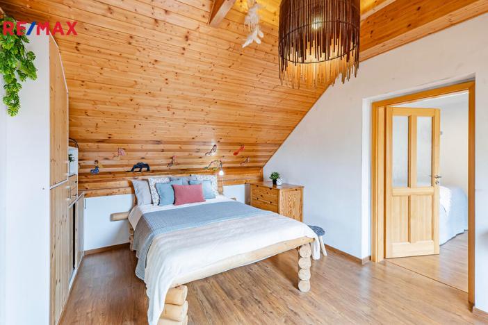 Prodej rodinného domu, Byšice, 5. května, 300 m2