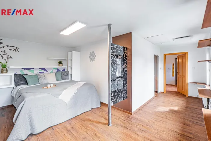 Prodej rodinného domu, Byšice, 5. května, 300 m2