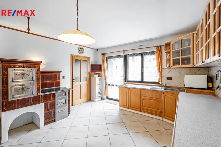 Prodej rodinného domu, Byšice, 5. května, 300 m2