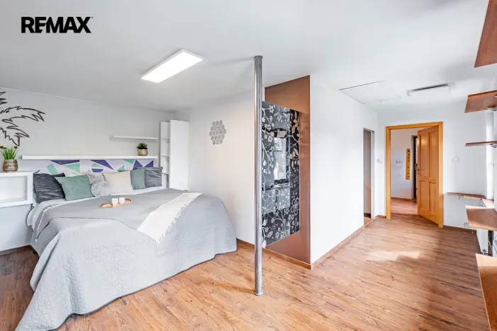 Prodej rodinného domu, Byšice, 5. května, 300 m2