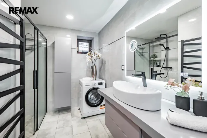 Prodej rodinného domu, Byšice, 5. května, 300 m2