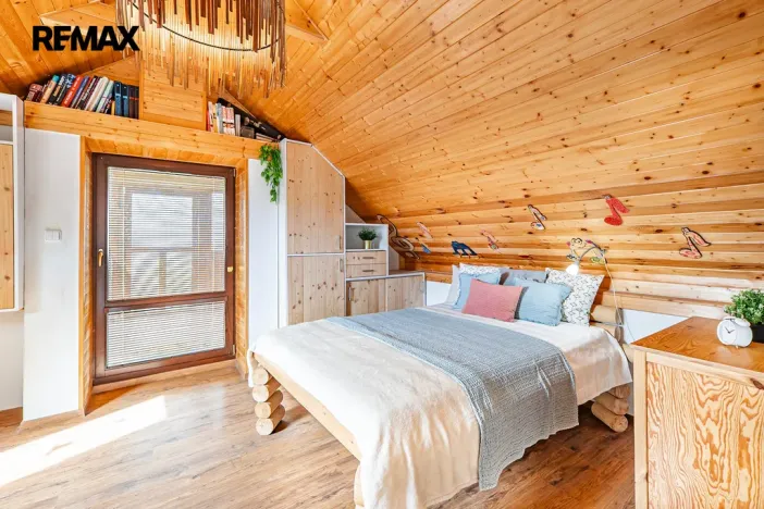 Prodej rodinného domu, Byšice, 5. května, 300 m2