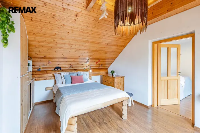 Prodej rodinného domu, Byšice, 5. května, 300 m2