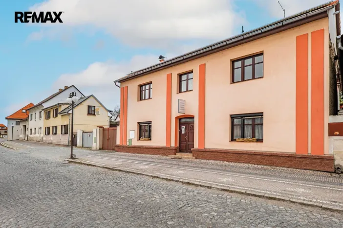 Prodej rodinného domu, Byšice, 5. května, 300 m2