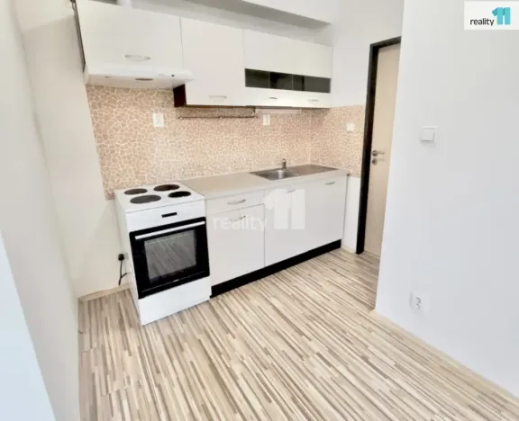 Prodej bytu 2+kk, Praha - Hrdlořezy, Českobrodská, 75 m2