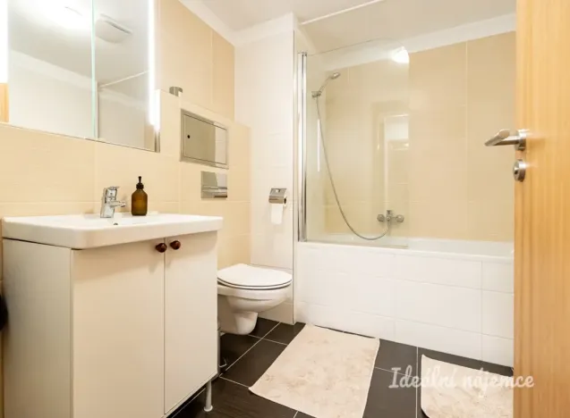 Pronájem bytu 2+kk, Praha - Dolní Chabry, Poštova, 51 m2