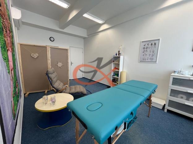 Pronájem kanceláře, Rožnov pod Radhoštěm, 1. máje, 18 m2