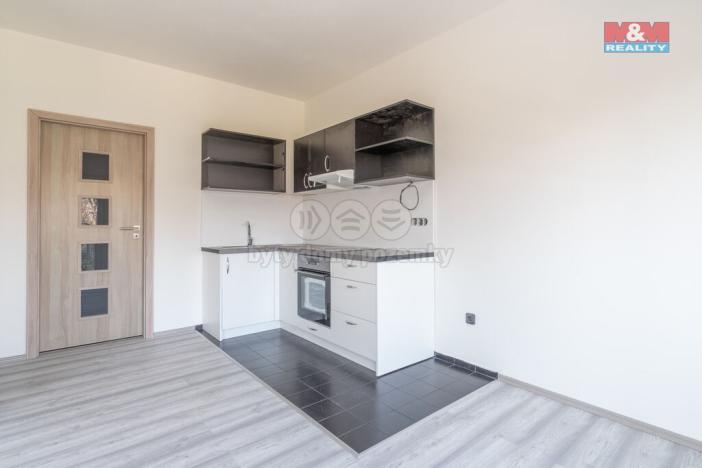 Pronájem bytu 1+kk, Poděbrady - Poděbrady II, Na Valech, 41 m2