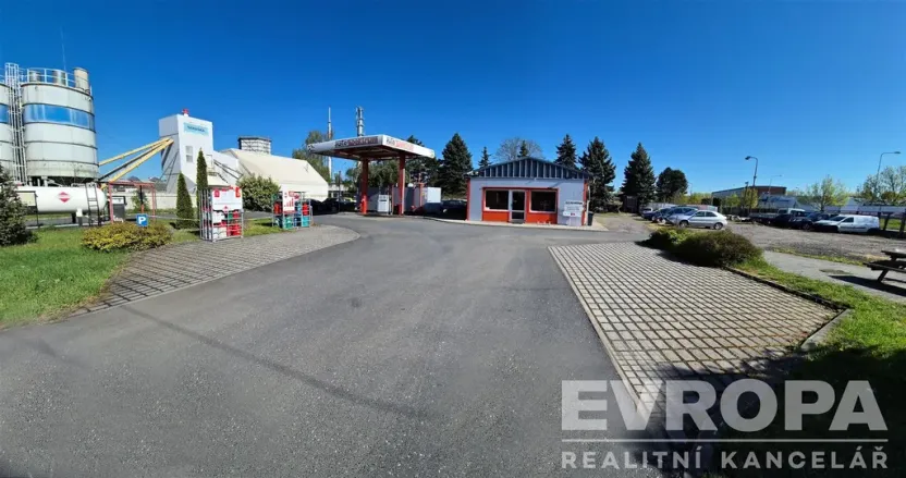 Prodej komerční nemovitosti, Kolín, Ovčárecká, 2741 m2