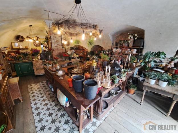 Pronájem obchodního prostoru, Prostějov, nám. Edmunda Husserla, 70 m2