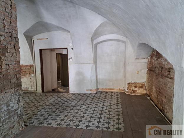 Pronájem obchodního prostoru, Prostějov, nám. Edmunda Husserla, 70 m2