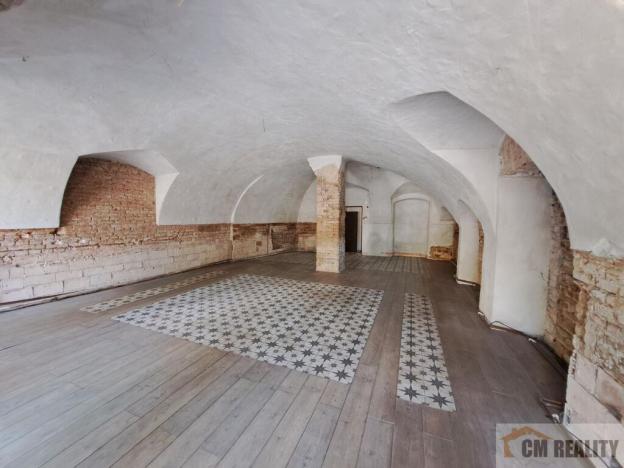 Pronájem obchodního prostoru, Prostějov, nám. Edmunda Husserla, 70 m2