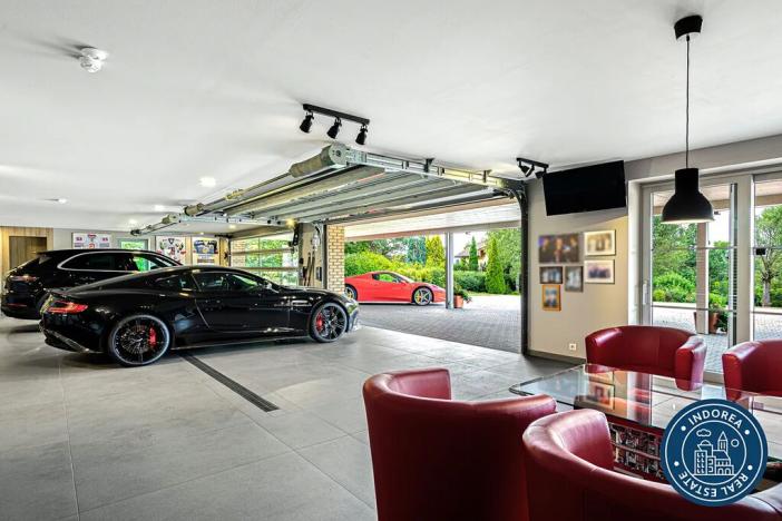 Prodej vily, Malenovice, 900 m2