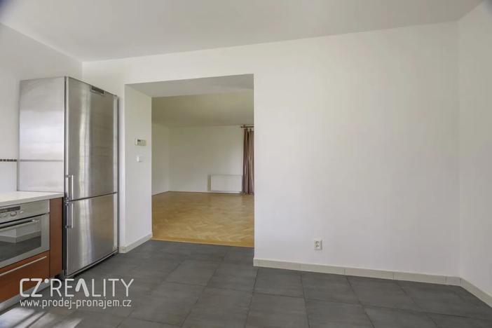 Prodej rodinného domu, Praha - Lipence, Na Bambouzku, 308 m2