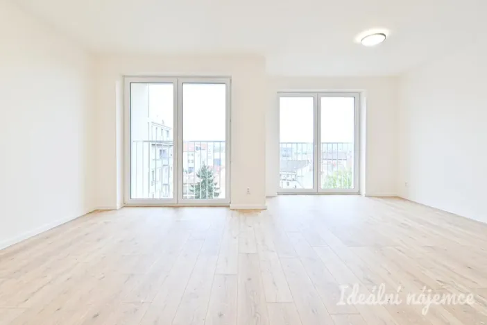 Pronájem bytu 2+kk, Brno, Mášova, 70 m2