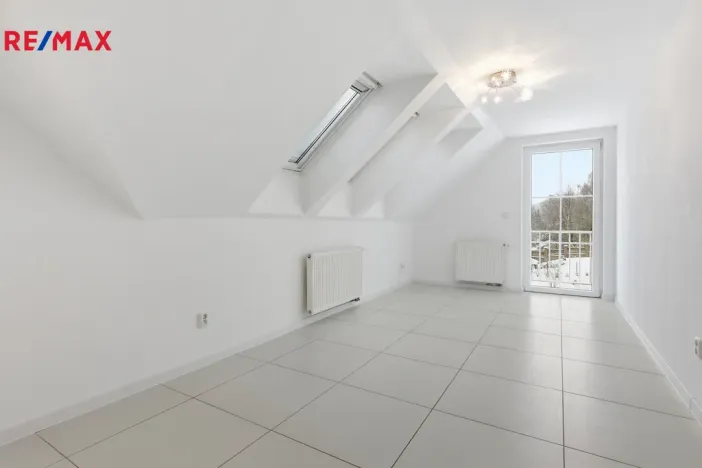 Prodej rodinného domu, Jenišov - Pod Rohem, K Rohu, 210 m2