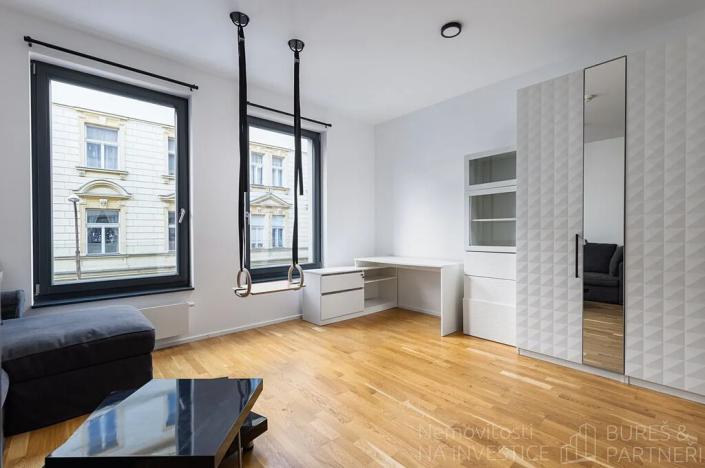 Pronájem bytu 1+kk, Praha - Smíchov, Grafická, 30 m2