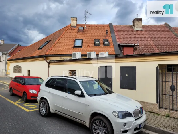 Pronájem obchodního prostoru, Kolín - Kolín III, Havelcova, 100 m2