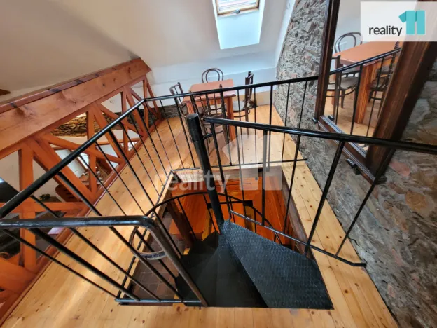 Pronájem obchodního prostoru, Kolín - Kolín III, Havelcova, 100 m2