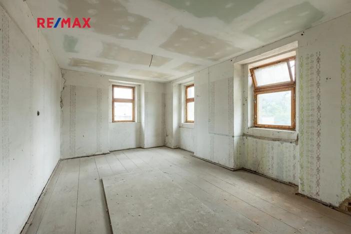 Prodej vícegeneračního domu, Koleč, 404 m2