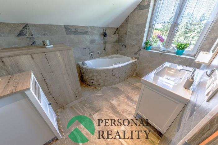 Prodej rodinného domu, Tachlovice, Karlštejnská, 208 m2