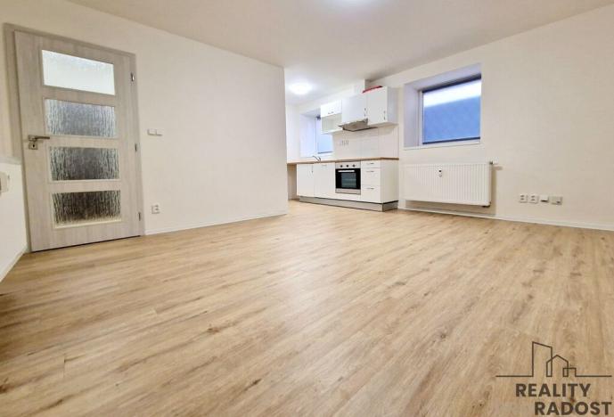 Pronájem bytu 1+kk, Brno, Mathonova, 27 m2