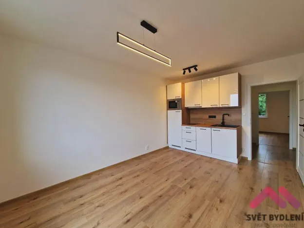 Pronájem bytu 2+kk, Praha - Kyje, Jamská, 36 m2